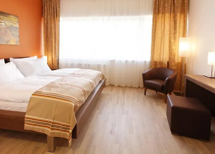 酒店 Lava - 24 H Check-in - Naehe Lkh, Landeskrankenhaus, 费尔德巴赫